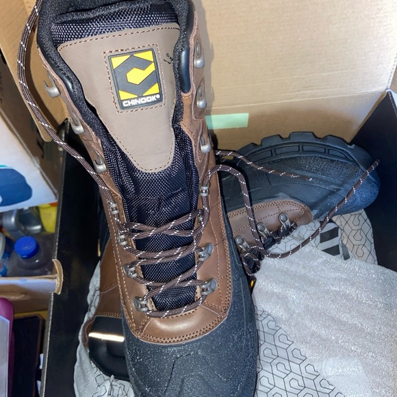 Chinook Men 13 Leather Waterproof Ice Breaker Work Boot #6135-201, Brown/Black - Picture 2 of 7